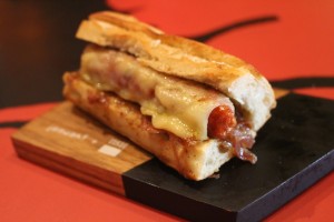 Venga_Perro Caliente_Foto de Camila Nagem 3