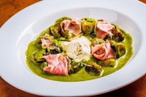 Riso _Nhoque ao pesto com parma e burrata 2_Filico