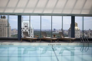 Parker New York Swimingpool hi res