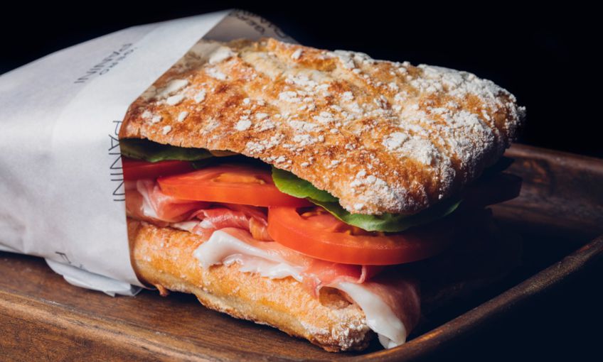gero-panini-comer-sanduiche-no-rio