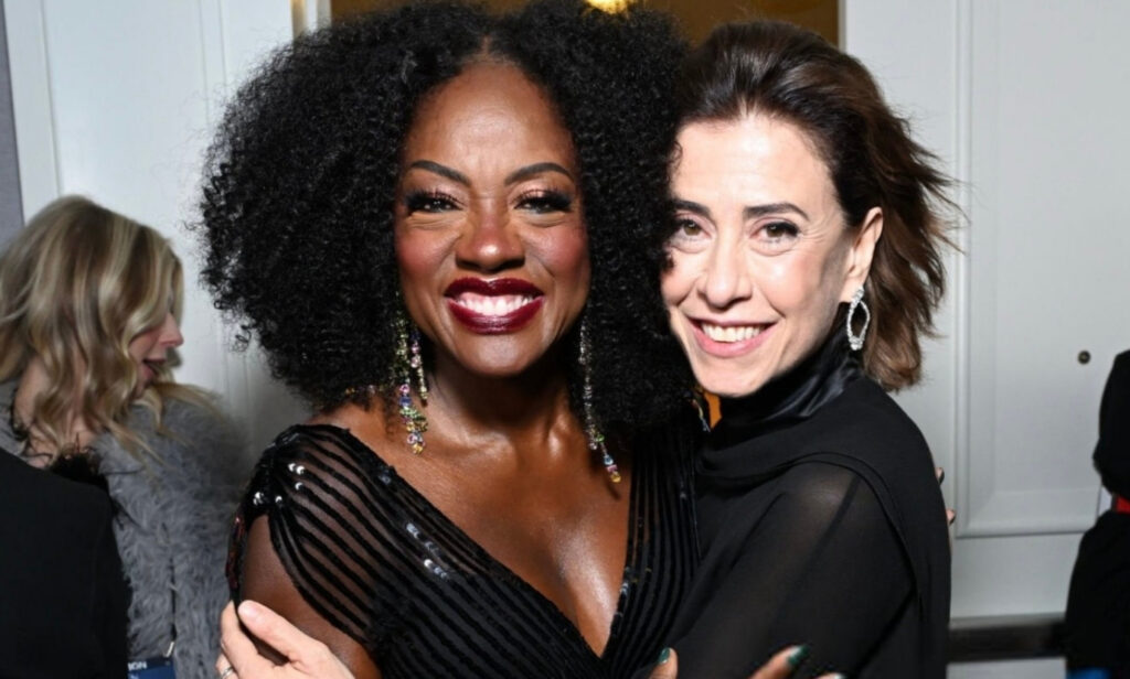 Reação de Viola Davis com prêmio de Fernanda Torres