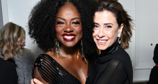 Reação de Viola Davis com prêmio de Fernanda Torres