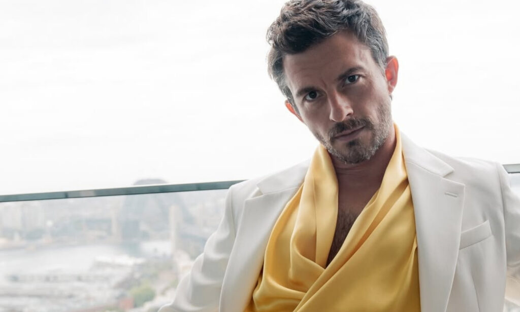 Preferência sexual de Jonathan Bailey